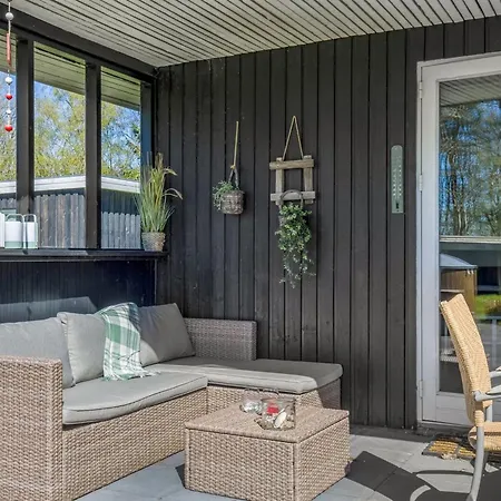 Kennet - 30km From The Sea By Interhome Feriehus